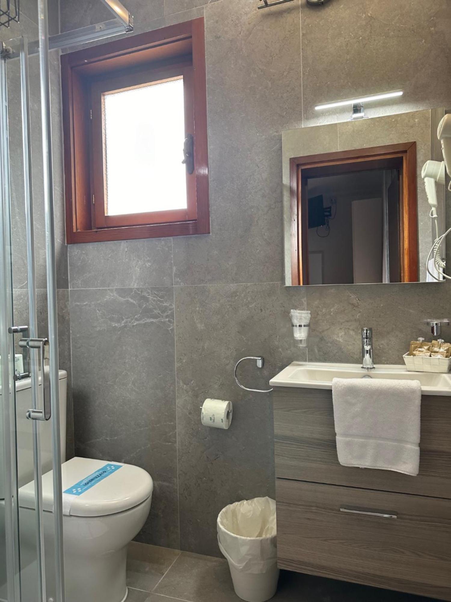 Moreri Hotel 3*