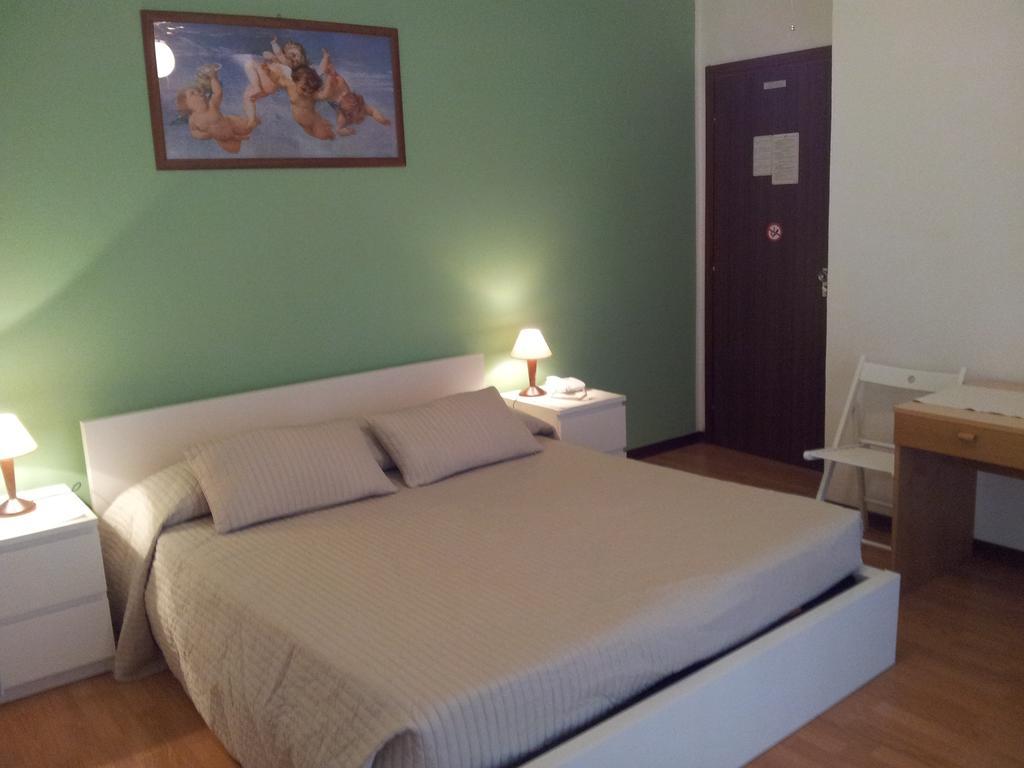 Moreri Hotel